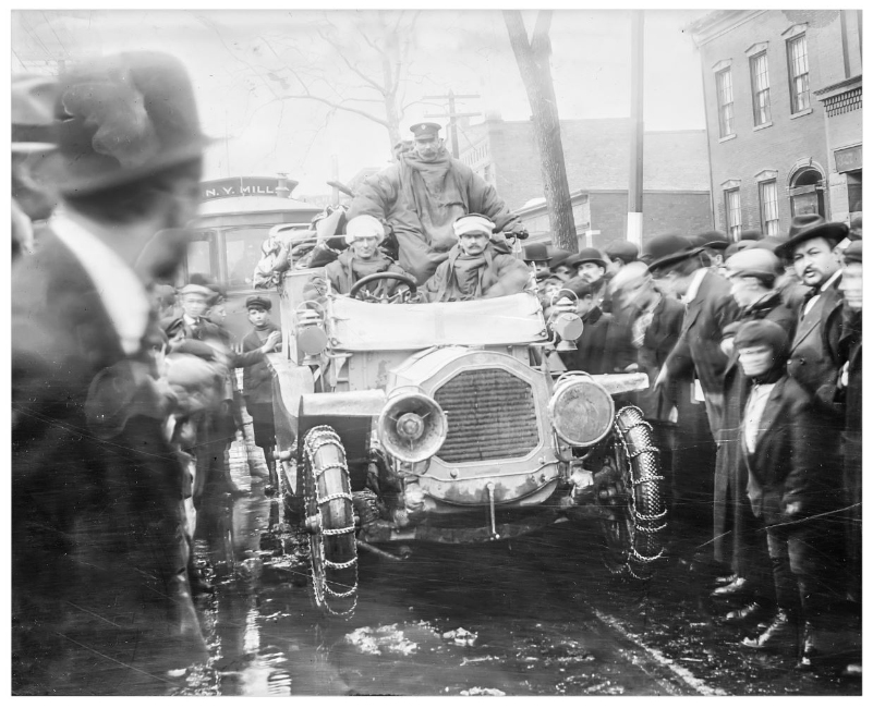 Der De Dion in Utica/New York. Die Schneeketten waren schon aufgezogen (als Wandbild erhältlich)